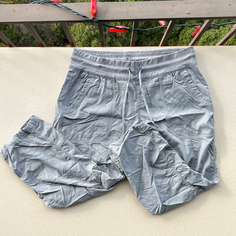The North Face Gray Capri Casual Pants Cinch Size Women’s L